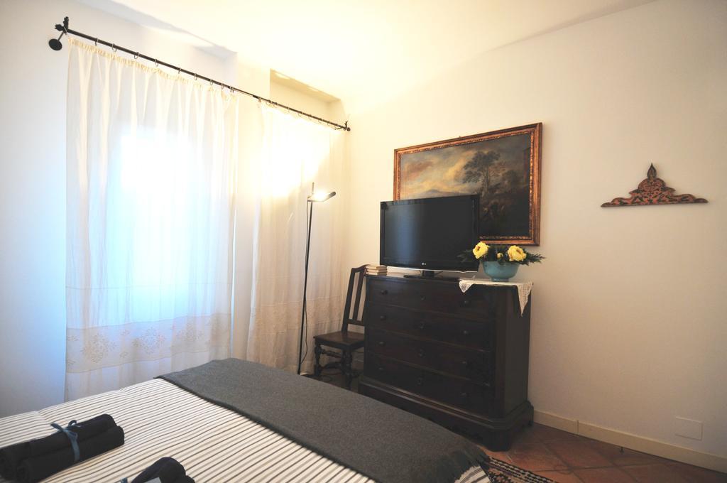 B&B Casa Chinaski Мондело Екстериор снимка